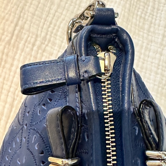 Coach - Picture 6 of 12